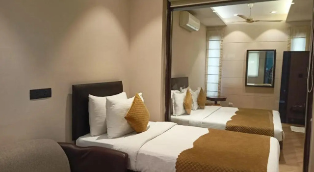 Люкс Cosy Grand, Chanakyapuri by The Cosy Hotels