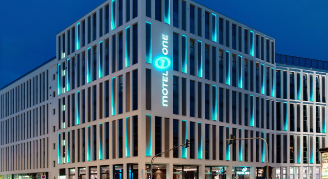 Motel One Köln-Altstadt
