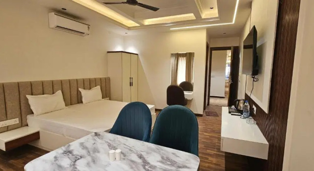 Люкс Hotel Sharanga