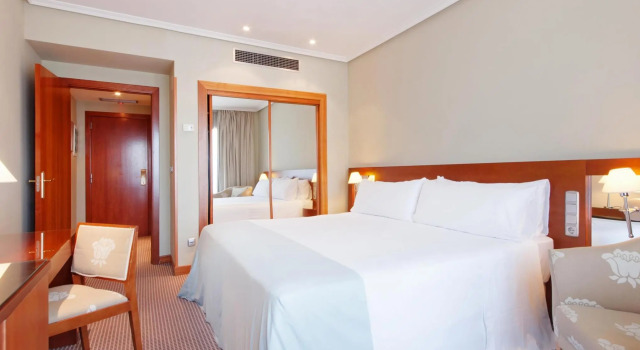 Трёхместный номер Standard Madrid Alameda Aeropuerto, Affiliated by Meliá