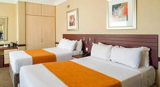 Camera Standard New Ambassador Hotel