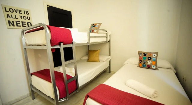 Трёхместный номер Standard La Flamenka Hostel