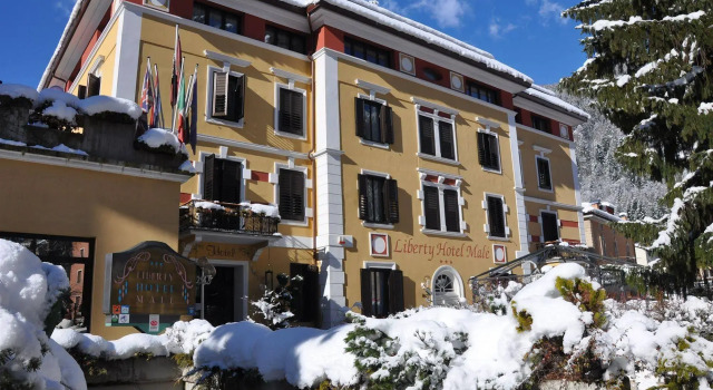 Liberty Hotel Malé, Забронировать Отель Отели Мале с парковкой, Парковка