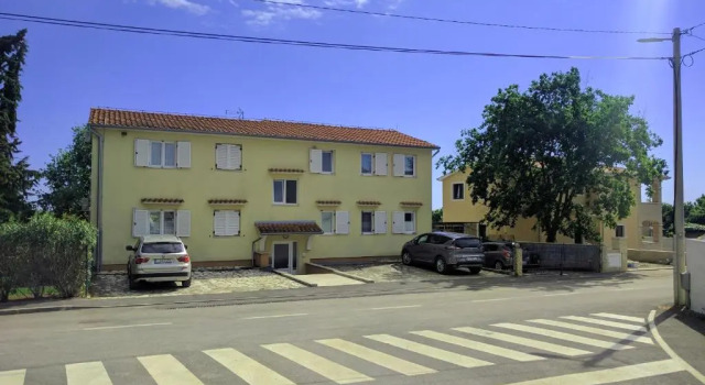 Апартаменты Sisi Apartment