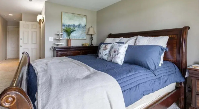 Excellent Family Stay w/ Boat Slip, 2 Pools, Hot Tub, Courts & Arcade Games
