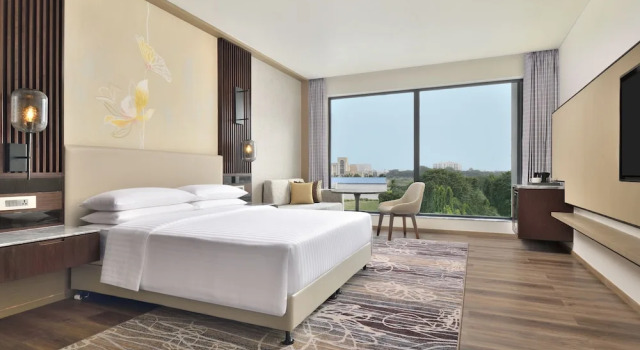 Двухместный номер Executive с видом на бассейн Courtyard by Marriott Gorakhpur