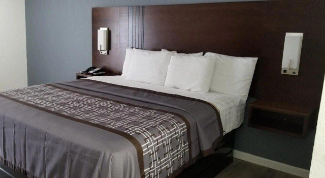 Key West Inn Boaz, Rezervați Hotel Boaz 