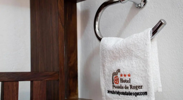 Двухместный номер Economy Hotel Posada De Roger - Near Los Muertos Beach