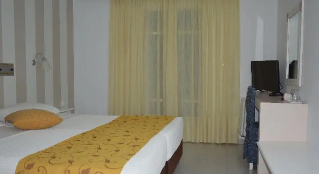 Двухместный номер Standard с балконом и с видом на сад Pantheon Hotel