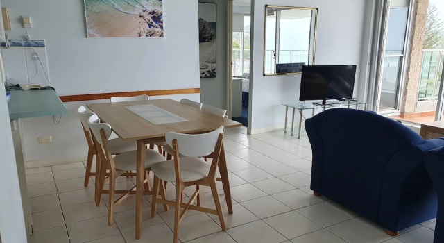 Апартаменты Economy с 2 комнатами с балконом Pacific Surf Absolute Beachfront Apartments
