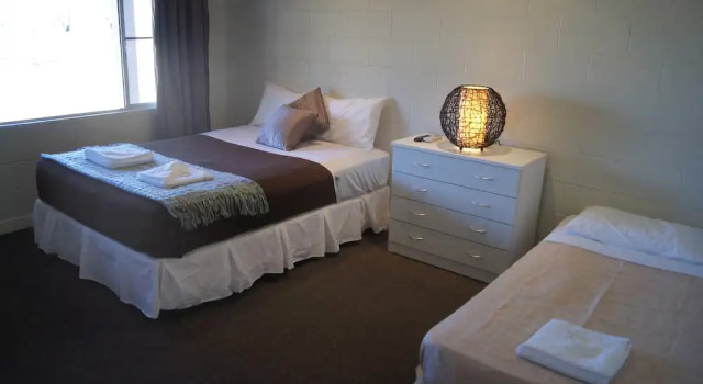 Forrest Beach Hotel, Rezerwuj Hotel Palm Creek Queensland