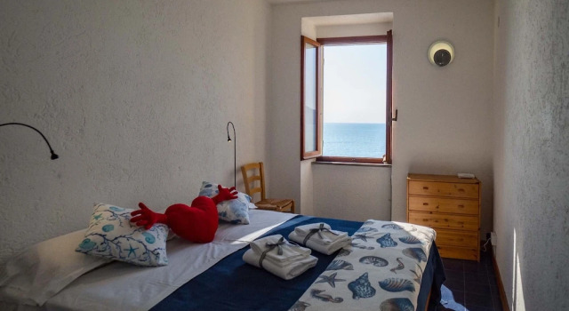 La Lampara Sea View Terrace Apartment With AC, Забронировать Апартаменты/квартира Апартаменты Манарола, Апартаменты/квартира