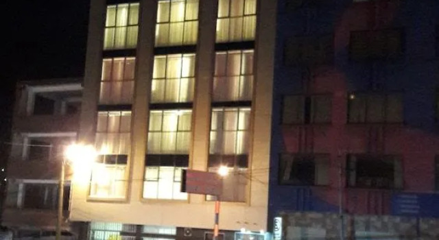 Serma Hotel, Забронировать Отель Потоси департамент Потоси, рядом с Victor Agustin Ugarte Stadium