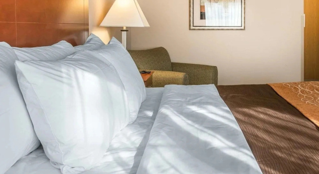 Номер Standard с балконом и с видом на город Quality Inn Near Interstate I94