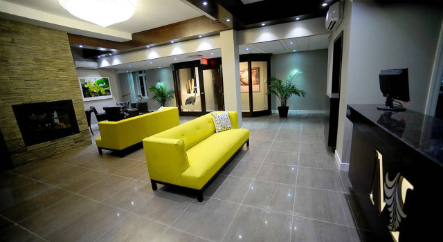 Hotel Montfort Nicolet, Rezervovat Hotel Nicolet Centre of Quebec