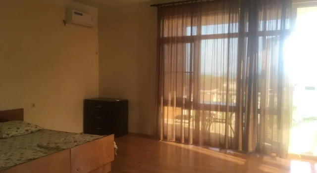 Guesthouse on Topchan 17