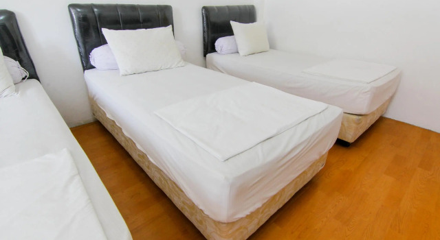 Standaard Vierpersoonskamer Lestari Guesthouse