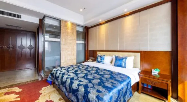 Люкс Zhangye Lvzhou Holiday Inn