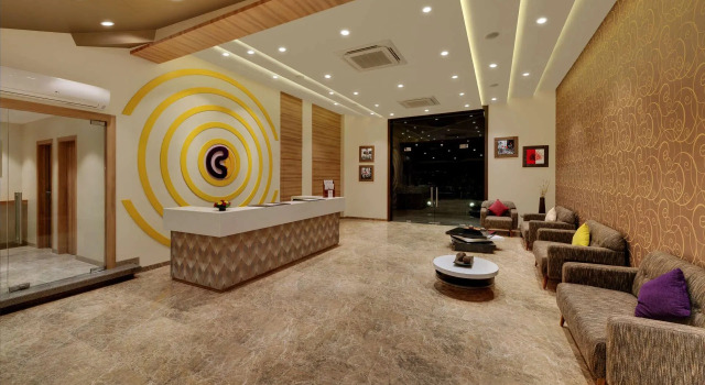 Click Hotel Bhuj, Book Hotel Hoteller i Bhuj med pool, Swimmingpool