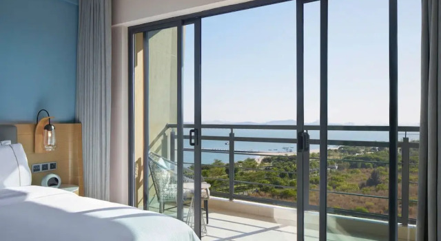 Четырёхместный номер Standard с балконом и с видом на океан Element by Marriott Xiamen Tongan