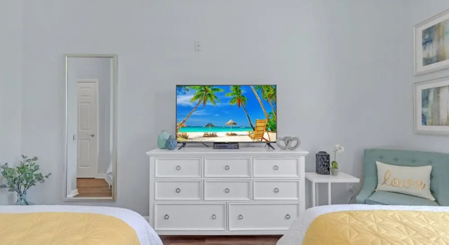 Апартаменты Condo w/ Prime View of Lake, Pool & Fireworks!