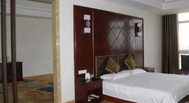 Люкс Business Yancheng High-tech Zone Business Hotel (High-tech Zone Bus Station Branch)