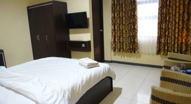 Front One Inn Malang, Rezerwuj Hotel Hotele 3-gwiazdkowe w Malang, w pobliżu Universitas Brawijaya Malang, 3*