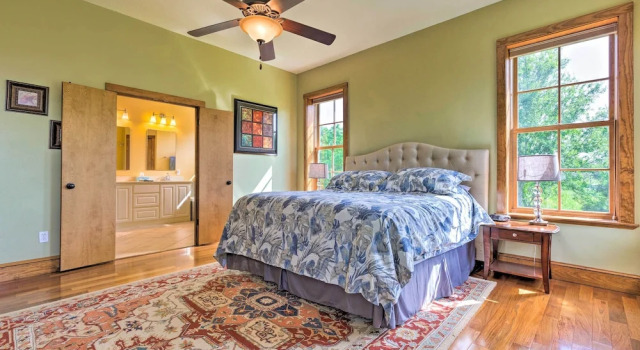 Bright Waveland Home - Walk to Beach Access!, Buchen Sie Ferienhaus Cottages in Mississippi, Cottage