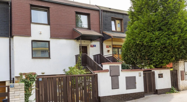 Red Subway Apartments, Buchen Sie Ferienwohnung Prag Tschechische Republik, in der Nähe von Roztyly