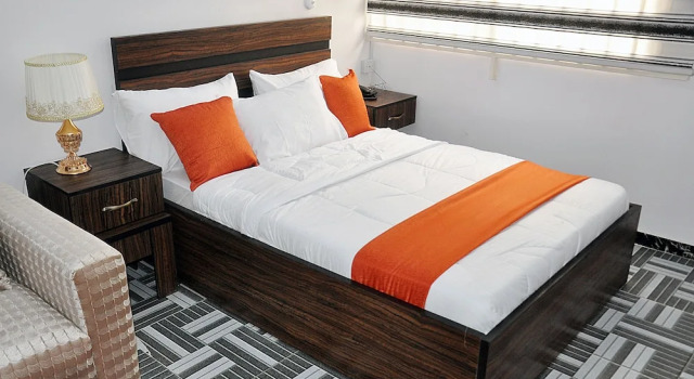 Номер Economy Jolie Suites