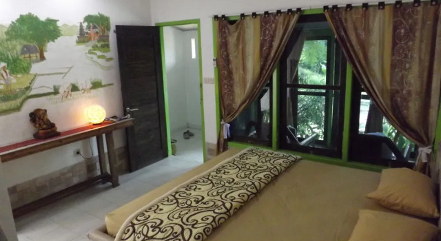 Uma Nandhi Villa Ubud, Rezervovat Vila Hotely v Bali se snídaní, Snídaně