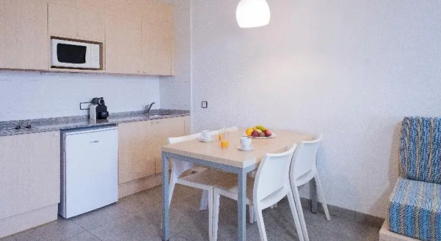 Четырёхместные апартаменты Apartaments Cye Salou