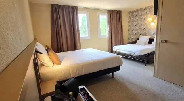 Номер Standard Brit Hotel Confort Alençon