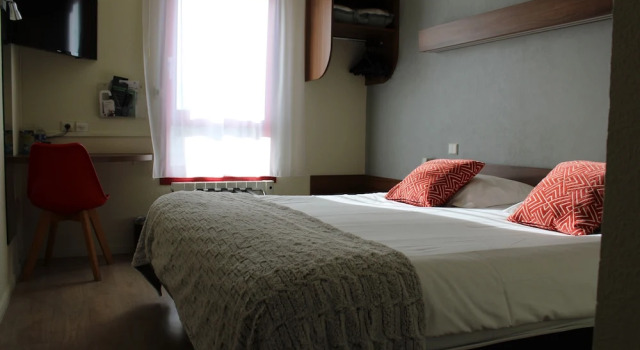 Двухместный номер Comfort Logis Hôtel Restaurant Le Sainte Mère