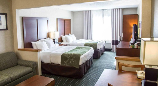 Четырёхместный люкс Comfort Suites Sioux Falls Mall District