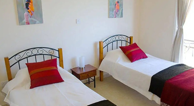 Anastasia, Boek Hotel Pissouri Limassol