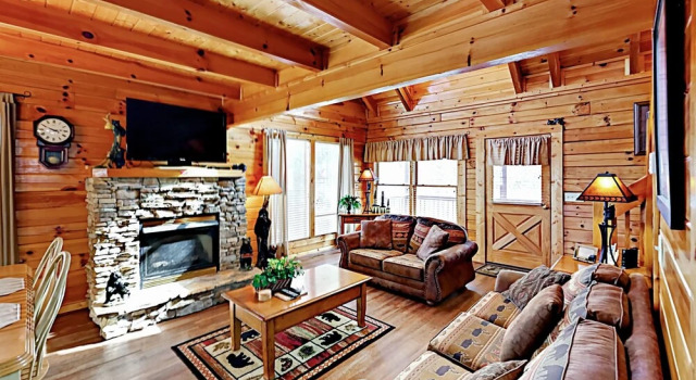 Eastern Sky Mountain Retreat - 2 Br Home, Забронировать Отель Отели Пиджен-Фордж с парковкой, рядом с Pigeon Forge Community Center, Парковка