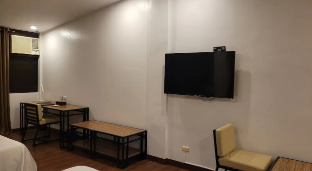 Четырёхместный номер Premium с балконом и с видом на бассейн Fernvale Leisure Club and Resort