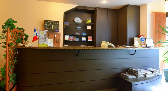Logis Hôtel Saint Jacques, Buchen Sie Hotel Valence Gard