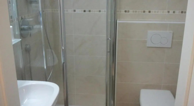 Одноместный номер Standard с балконом Hotel Lux