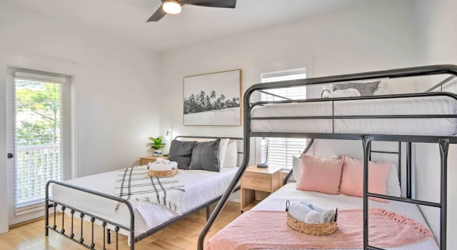 Beverly Bungalow; Easy Walk to Seagrove Beach