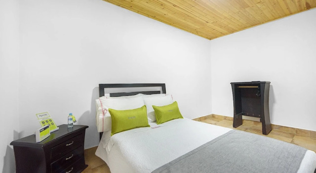 Hotel Casa Normandia, Book Hotel Engativa Bogotá