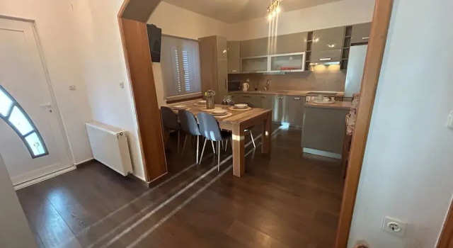 Apartments Julia in Biograd, Забронировать Апартаменты/квартира Отели Биоград-на-Мору с бассейном, рядом с Частный Пляж «Кемп Сенди», Бассейн