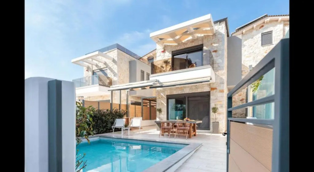 Вилла Villa Nicolette Relax in Coastal Luxury in This Modern Airy Property