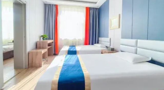 Люкс Hotel Sofia(next to the central pedestrian street)