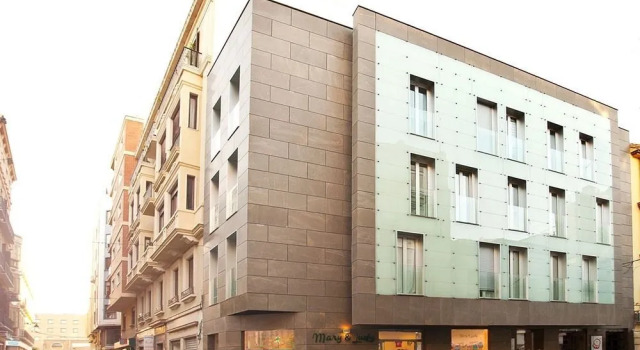 Living4Malaga Fajardo 6, Забронировать Отель Малага - центр Малага, рядом с Музей Кармен Тиссен