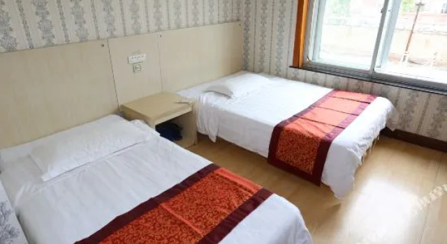 Jinfeng Hotel (Changbaishan Erdao Baihe Town), Prenota Hotel Hotel a Yanbian con parcheggio, Parcheggio