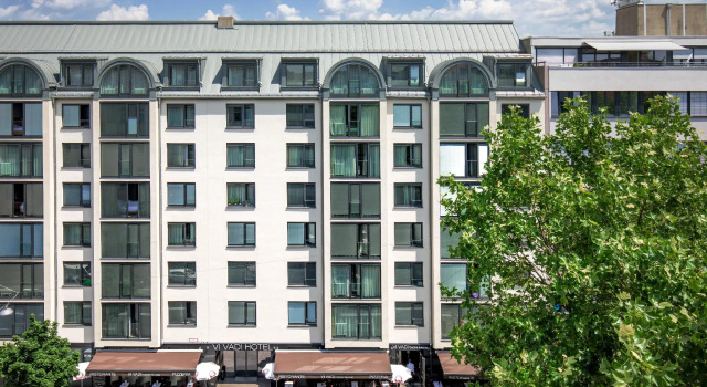 Кровать в общем номере (мужской номер) Downtown Vi Vadi Hotel