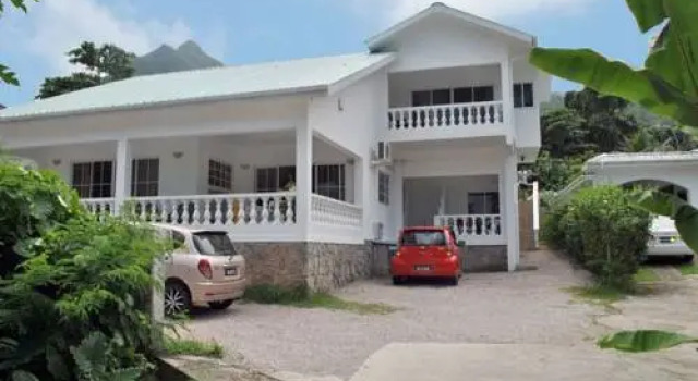 Rowsvilla Guest House, Book Guesthouse Hotels in Mahe with Parking, Parking