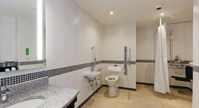 Двухместный номер Accessible Hampton by Hilton London Waterloo